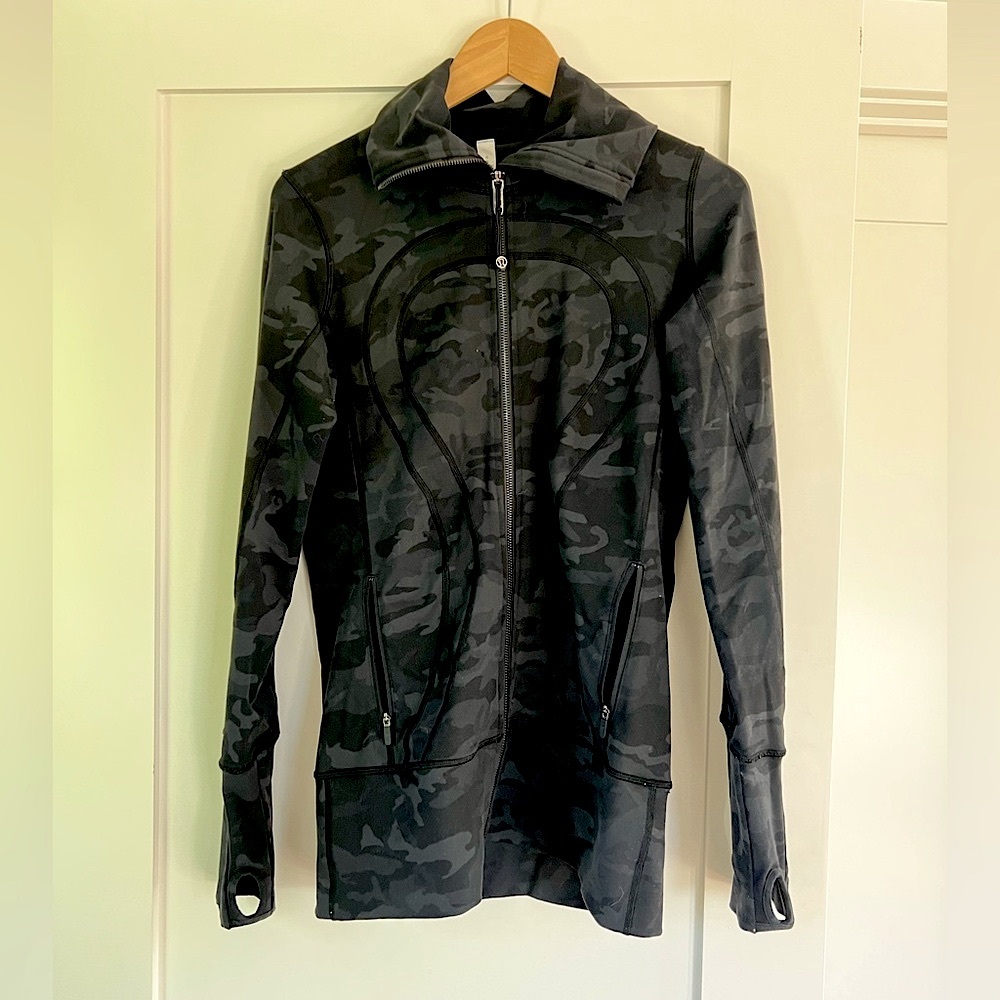 lululemon camo dark gray zip up.